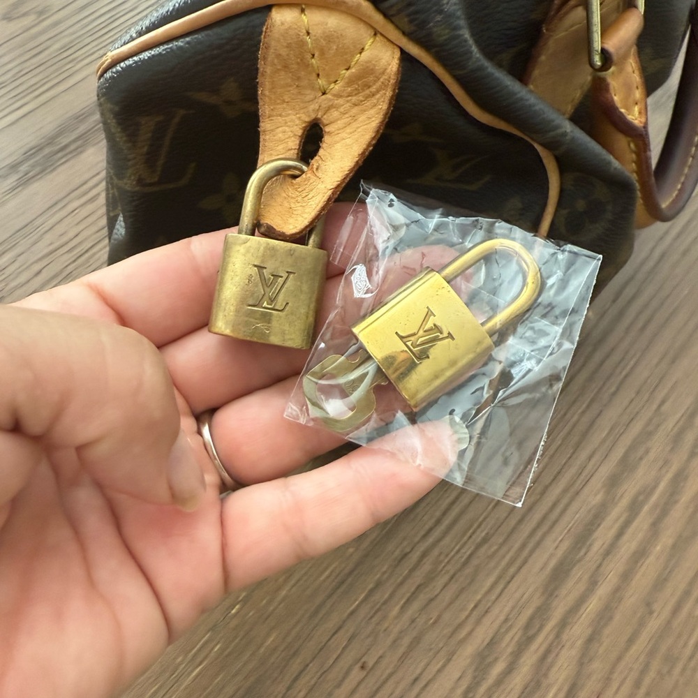 Louis Vuitton Brass Lock with 1 Key - Picture 5 of 6